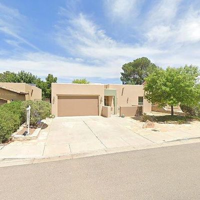 968 Flora Vista Dr, Las Cruces, NM 88007