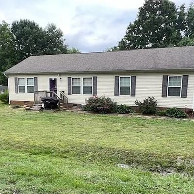 121 Pine State Rd, Troutman, NC 28166
