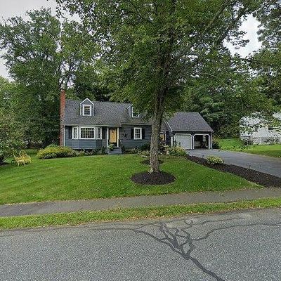 11 Oak Hill Dr, Walpole, MA 02081