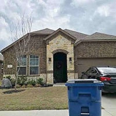 11136 Gold Pan Trl, Aubrey, TX 76227