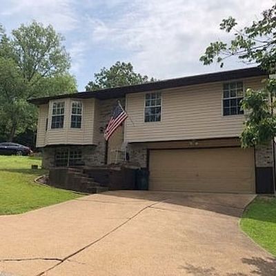 1125 Oregon Trails Dr, Imperial, MO 63052