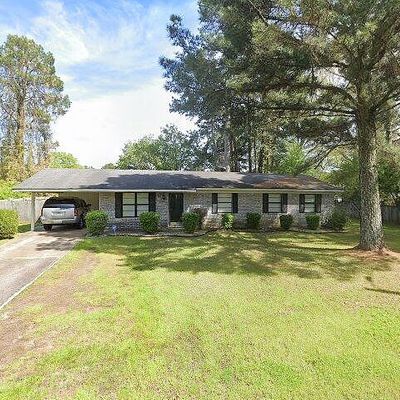 1521 S Spruce St, Hope, AR 71801