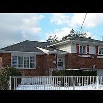 1360 Oakfield Ave, Wantagh, NY 11793