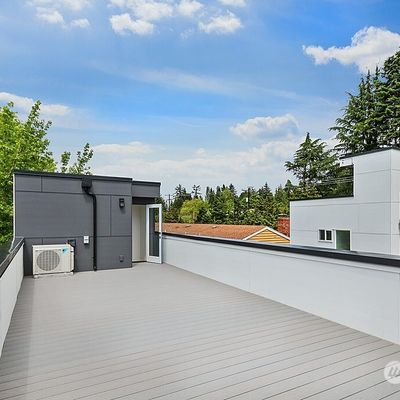 13733 35 Th Ave Ne, Seattle, WA 98125