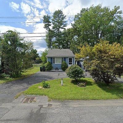 18 Dorlyn Rd, Albany, NY 12205