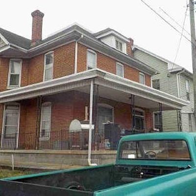 18 N Franklin St, Waynesboro, PA 17268