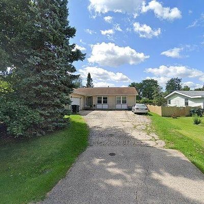 1813 Burr Oak Ln, Lindenhurst, IL 60046