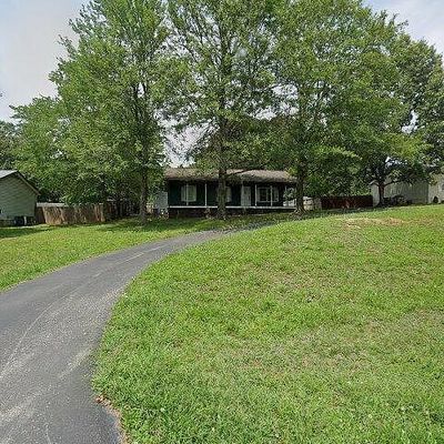 182 Windsor Dr, Calvert City, KY 42029