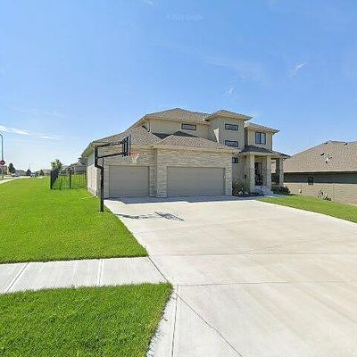 18801 Riviera Dr, Omaha, NE 68136