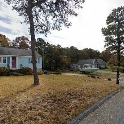 19 Bittersweet Ln, South Dennis, MA 02660