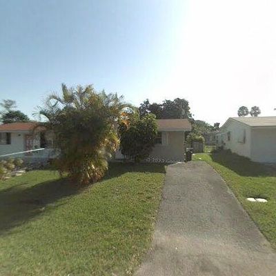1950 Sw 69 Th Ave, North Lauderdale, FL 33068