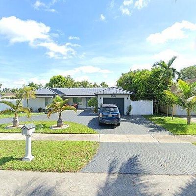 19591 Nw 60 Th Ct, Hialeah, FL 33015