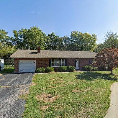 20 S Indiana Ave, Belleville, IL 62221