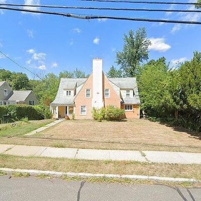 169 S Main St, West Hartford, CT 06107