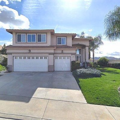 17 Corte Rivera, Lake Elsinore, CA 92532