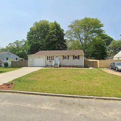 1722 Pine Acres Blvd, Bay Shore, NY 11706