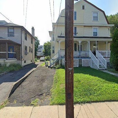 21 Church St, Willow Grove, PA 19090