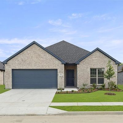 313 Brookstone Dr, Lavon, TX 75166