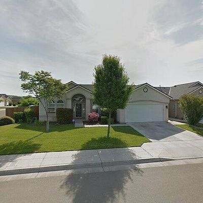 3158 N Shelly Ave, Fresno, CA 93727