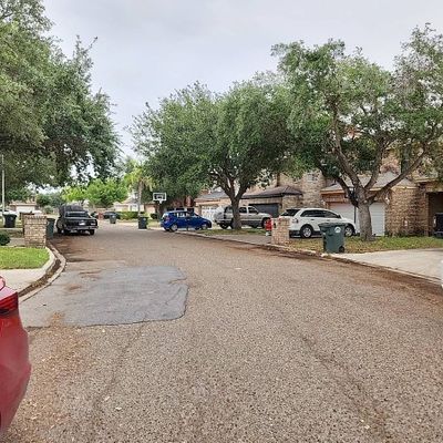 3204 Black Oak Ln, Mission, TX 78573