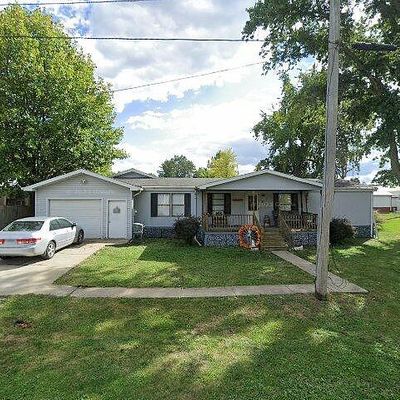 256 E Lewis St, Palmyra, IL 62674