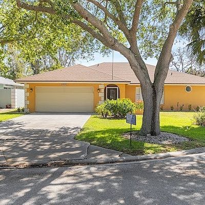 2560 11 Th Cir, Naples, FL 34103