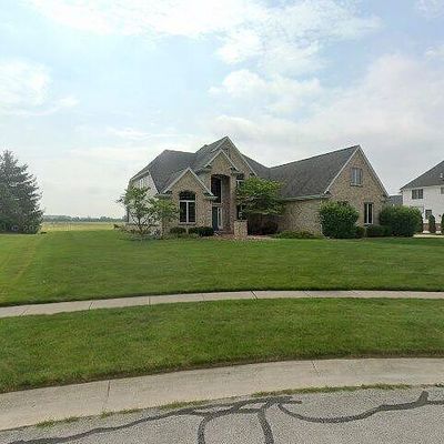 25980 Wood Creek Rd, Perrysburg, OH 43551