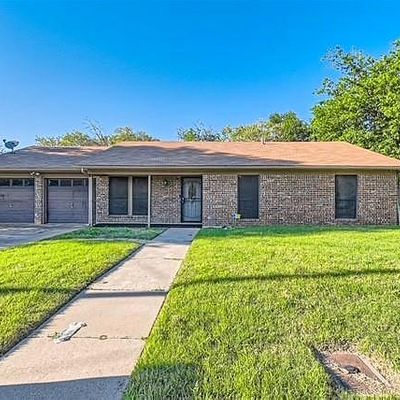 3211 Howard St, Fort Worth, TX 76119