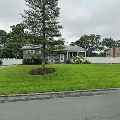 45 Continental Dr, New Windsor, NY 12553
