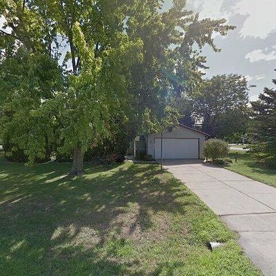 4830 Crown Point Cir, Roscoe, IL 61073