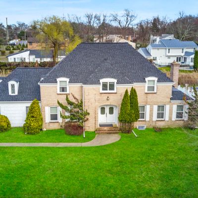 5 Wenning Ct, Oakhurst, NJ 07755