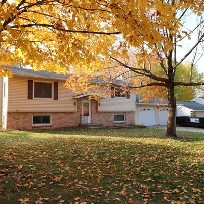 412 Alex Moore St, Sauk Centre, MN 56378