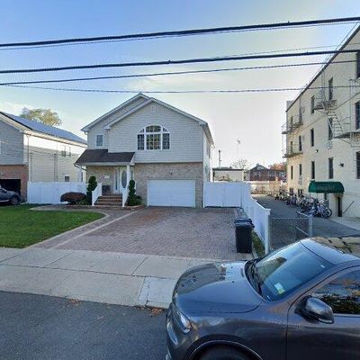 414 Madison St, Westbury, NY 11590