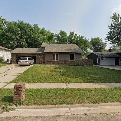 5812 W 37 Th St, Sioux Falls, SD 57106