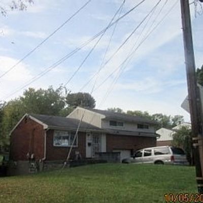 584 Firethorne Dr, Monroeville, PA 15146