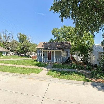 614 Elm St, Wamego, KS 66547