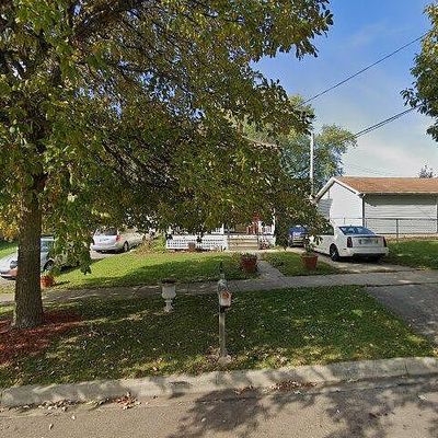 52 N Calhoun St, Aurora, IL 60505