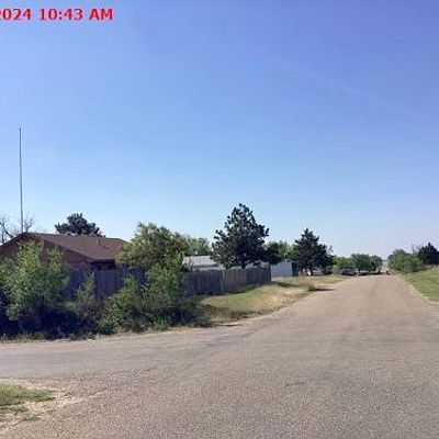 523 Greenough Ave, Stinnett, TX 79083