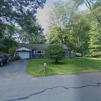 73 Brierwood Dr, Florence, MA 01062
