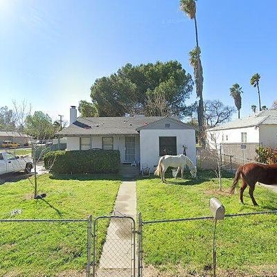 6988 Perris Hill Rd, San Bernardino, CA 92404