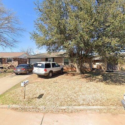 706 W Louisa Ave, Iowa Park, TX 76367