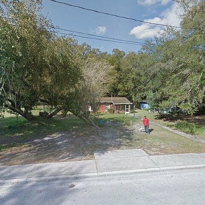 708 Grove Ave, Crescent City, FL 32112