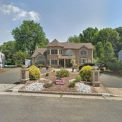 710 Hopping Rd, Belford, NJ 07718