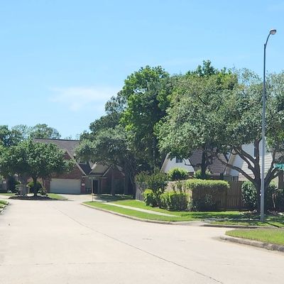 711 Beckets Crossing Ln, Spring, TX 77373