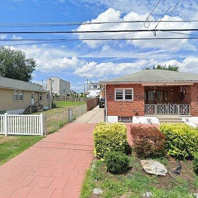 9217 State Rd, Philadelphia, PA 19114