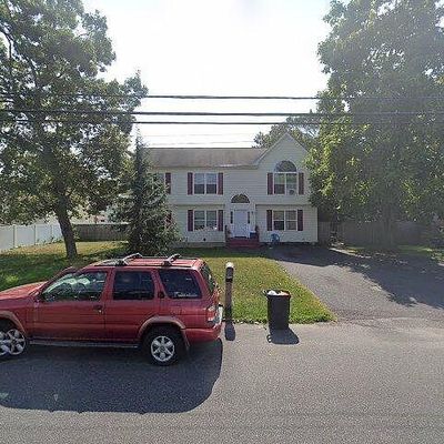 924 Easton St, Ronkonkoma, NY 11779