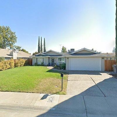 8245 La Sombra Way, Sacramento, CA 95823