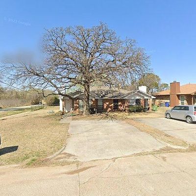 103 Oak Wood Ln, Kennedale, TX 76060