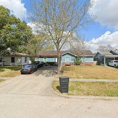 1203 Shawnee St, Houston, TX 77034