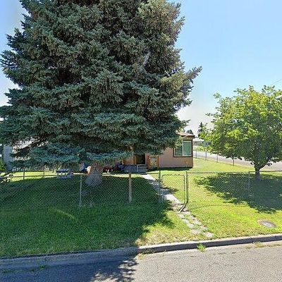 1223 S 1 St Ave, Yakima, WA 98902